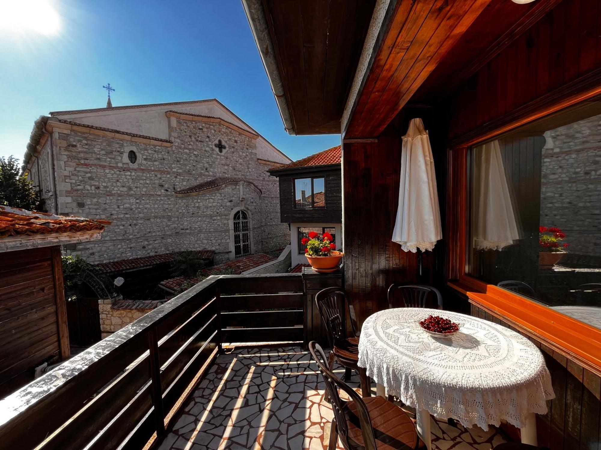 Guest House Lilly Nesebar Bagian luar foto